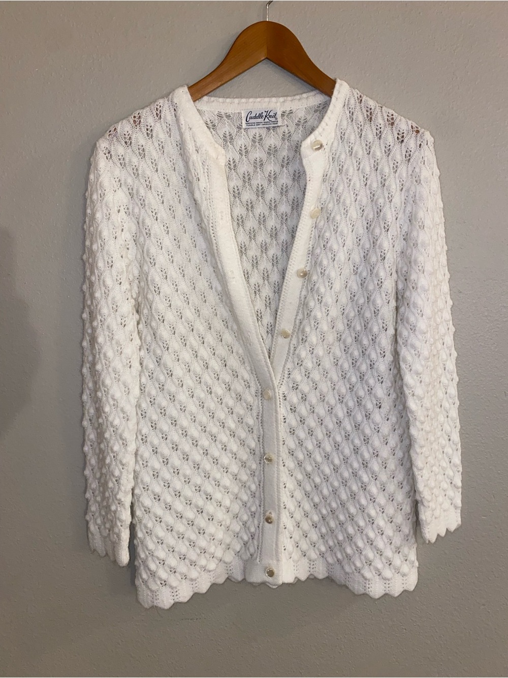 VTG Cuddle Knit White Pointelle Cardigan Sweater Scalloped Size Medium